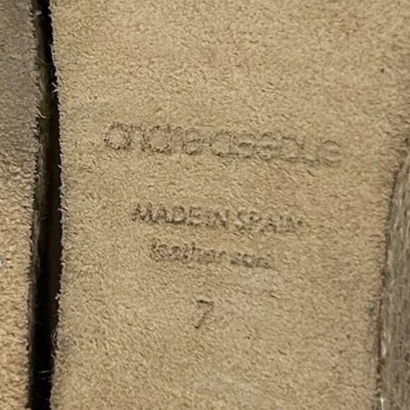 Andre Assous Beige & Black Espadrille Wedge Sandals Size 7 Made in Spain - Picture 11 of 12